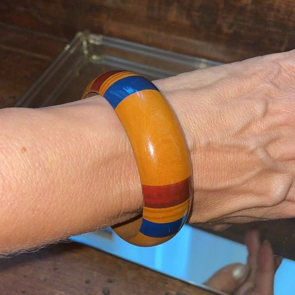 ‎Vtg 70s light wooden painted bangle bracelet